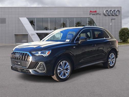 2025 Audi Q3 Premium 45 TFSI S line quattro Tiptronic