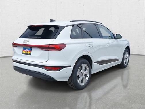 2025 Audi Q6 e-tron Premium