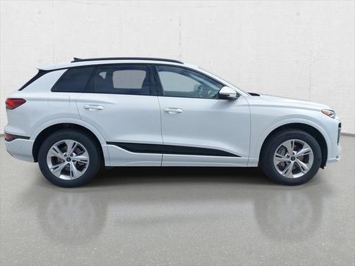 2025 Audi Q6 e-tron Premium