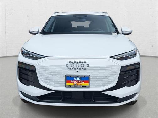 2025 Audi Q6 e-tron Premium