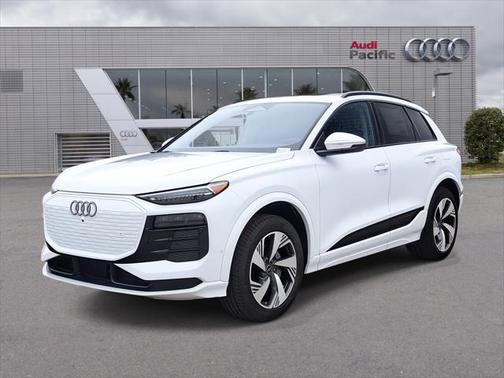 2025 Audi Q6 e-tron Premium Plus quattro