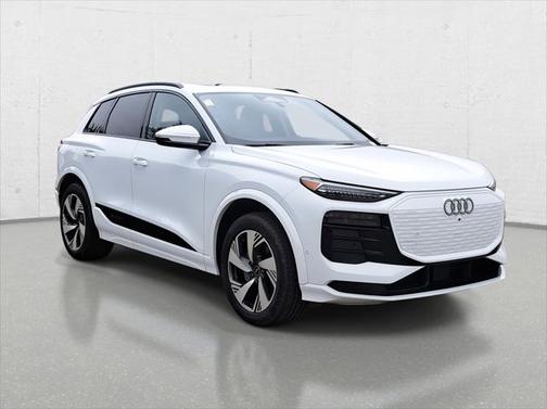 2025 Audi Q6 e-tron Premium Plus quattro