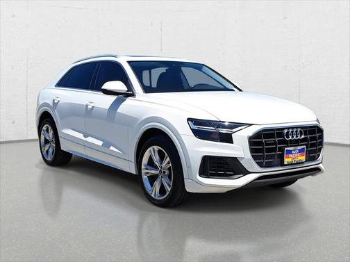 2022 Audi Q8 55 Premium