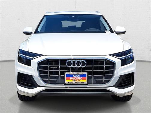 2022 Audi Q8 55 Premium