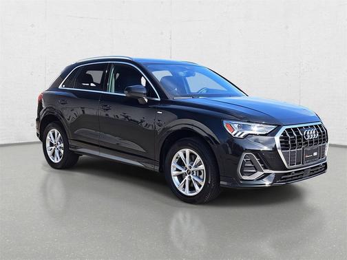 2025 Audi Q3 Premium 45 TFSI S line quattro Tiptronic
