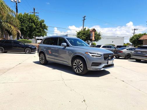 Thunder Grey Metallic 2021 Volvo XC90 T5 Momentum