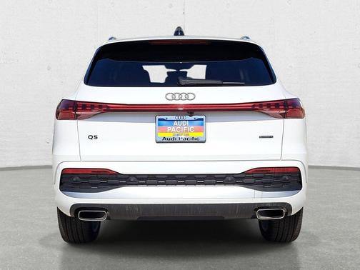 Arkona White 2026 Audi Q5 Premium Plus TFSI quattro S tronic