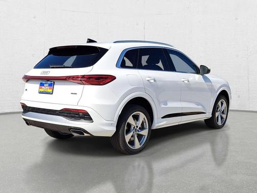 Arkona White 2026 Audi Q5 Premium Plus TFSI quattro S tronic