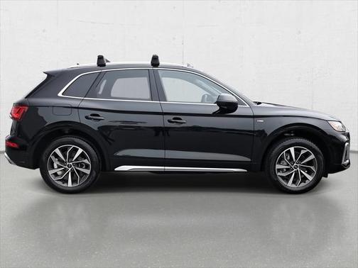 2023 Audi Q5 45 S line Prestige