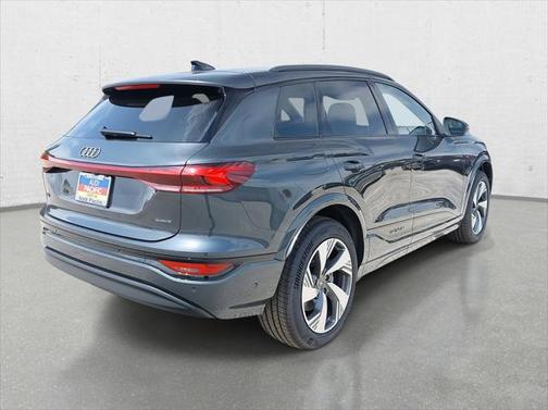 2025 Audi Q6 e-tron Premium quattro