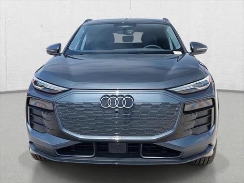2025 Audi Q6 e-tron Premium quattro