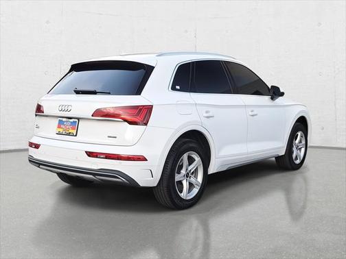 2023 Audi Q5 40 Premium