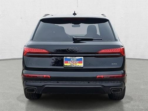 2026 Audi Q7 45 Premium