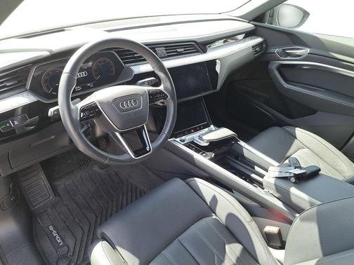 Magnet Gray 2024 Audi Q8 e-tron Prestige