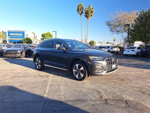 2023 Audi Q5 40 Premium Plus