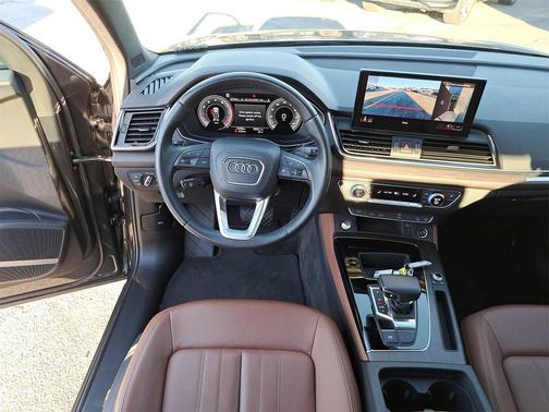 2023 Audi Q5 40 Premium Plus