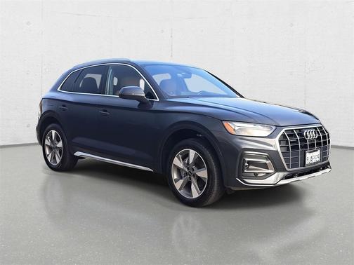 2023 Audi Q5 40 Premium Plus
