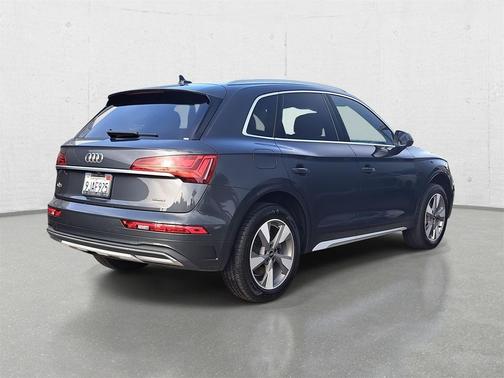 2023 Audi Q5 40 Premium Plus