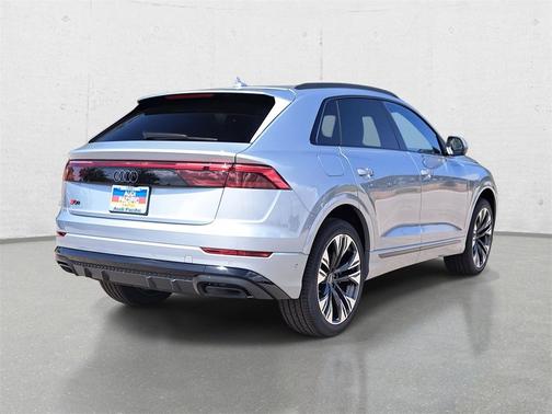 2025 Audi Q8 55 Premium Plus
