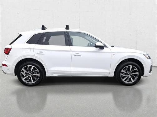 2022 Audi Q5 45 S line Premium Plus