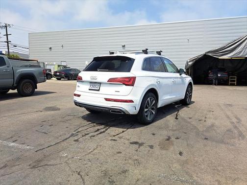 2022 Audi Q5 45 S line Premium Plus