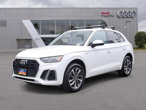2022 Audi Q5 45 S line Premium Plus