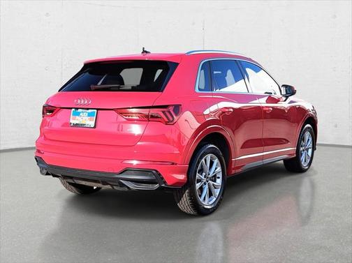 2022 Audi Q3 45 S line Premium