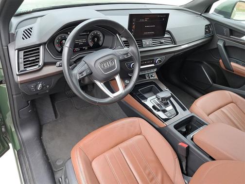 2022 Audi Q5 40 Premium Plus