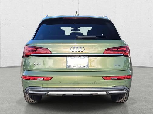 2022 Audi Q5 40 Premium Plus