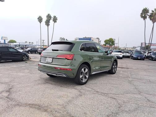2022 Audi Q5 40 Premium Plus