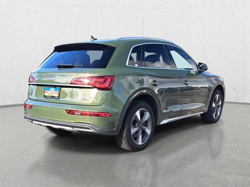 2022 Audi Q5 40 Premium Plus
