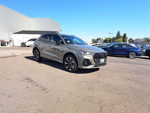 2025 Audi Q3 45 S line Premium Plus