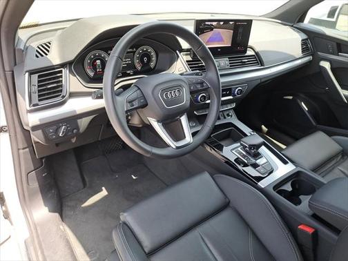 2025 Audi Q5 45 S line Premium