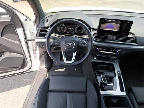 2025 Audi Q5 45 S line Premium