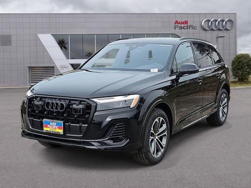 2026 Audi Q7 45 Premium