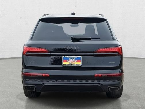 2026 Audi Q7 45 Premium