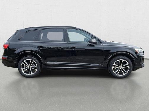 2026 Audi Q7 45 Premium