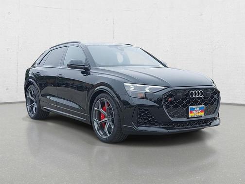 Mythos Black Metallic 2026 Audi RS Q8 4.0T