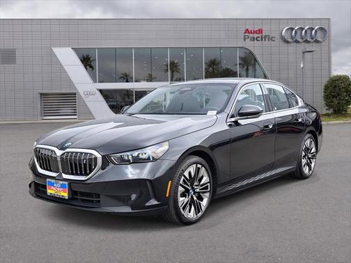 2025 BMW i5 xDrive40