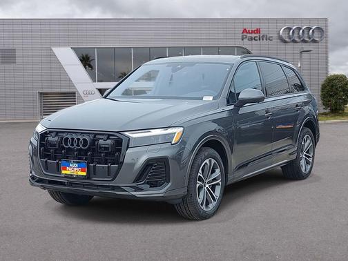 2026 Audi Q7 45 Premium