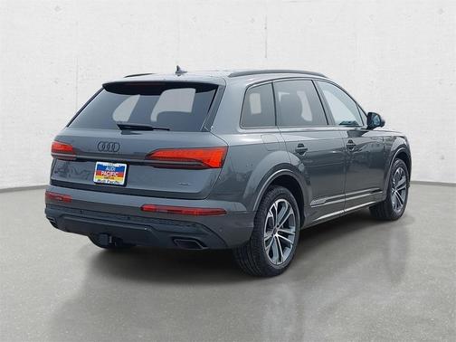 2026 Audi Q7 45 Premium