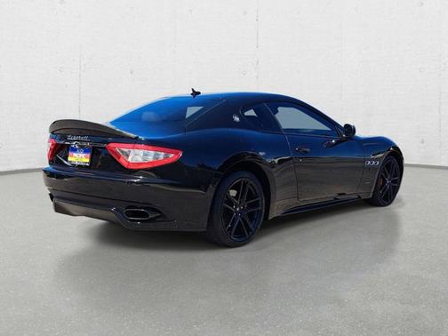 2012 Maserati GranTurismo S Auto