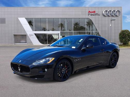 2012 Maserati GranTurismo S Auto