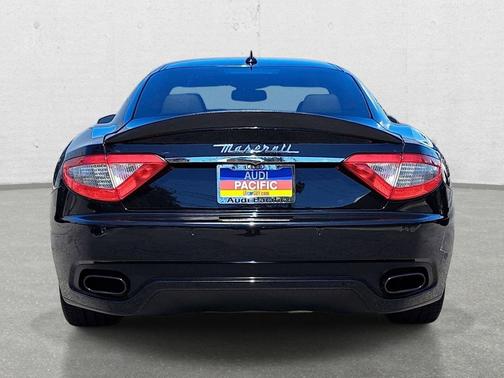 2012 Maserati GranTurismo S Auto