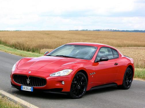 2012 Maserati GranTurismo Base