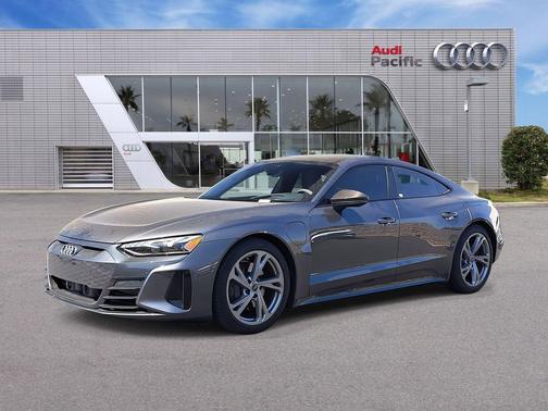 2023 Audi e-tron GT Prestige quattro