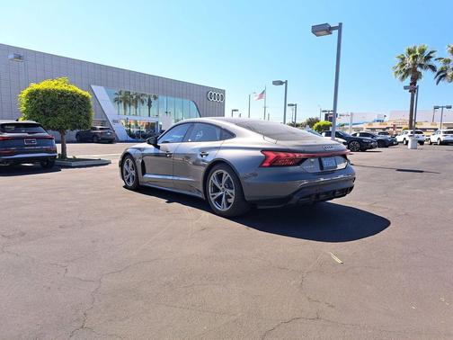 2023 Audi e-tron GT Prestige quattro