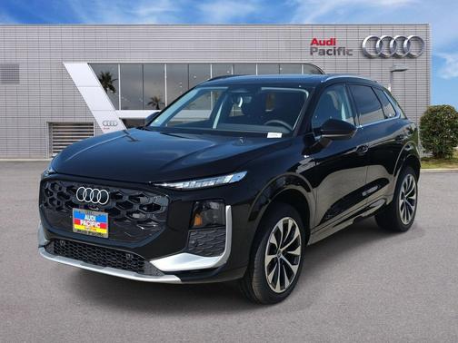 2026 Audi Q3 S line