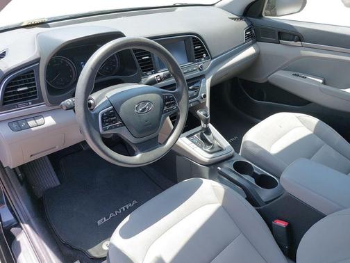 Phantom Black 2018 Hyundai ELANTRA SEL