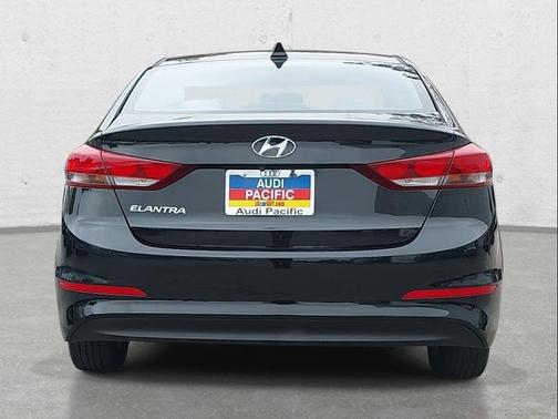 Phantom Black 2018 Hyundai ELANTRA SEL